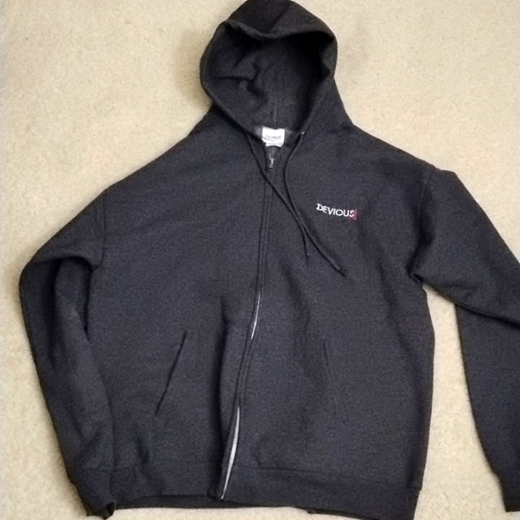 Devious Maids season 4 crew sweatshirt - Picture 2 of 5